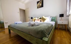 Pristine 3 Beds Hackney E9